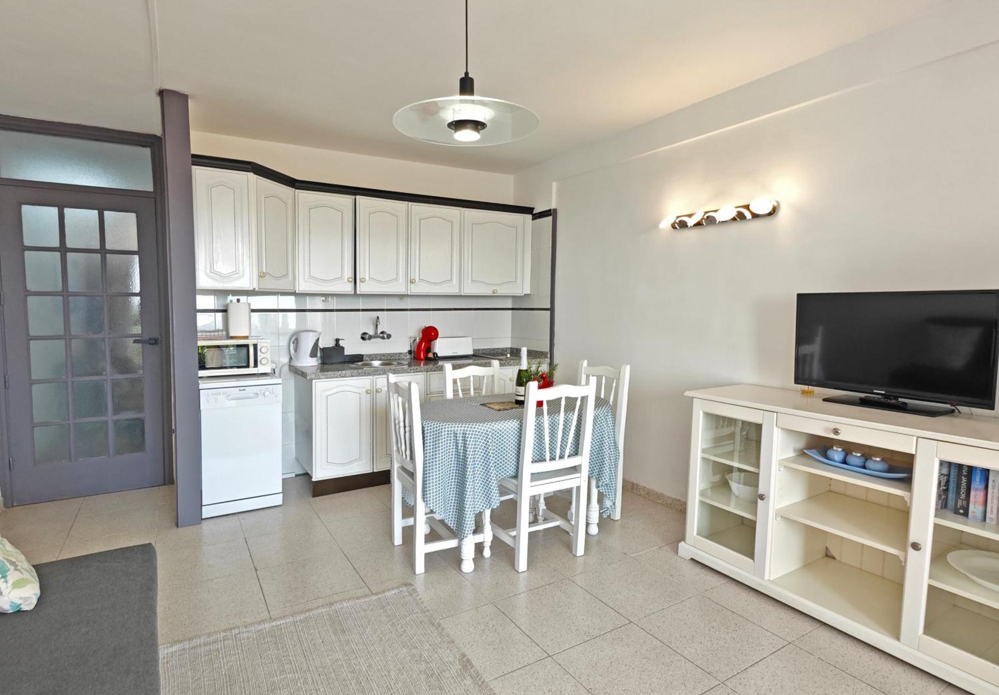 Blanco&Azul - Comfortable Ocean View Apartment Next To The Beach プラヤ・デ・ラス・アメリカス エクステリア 写真